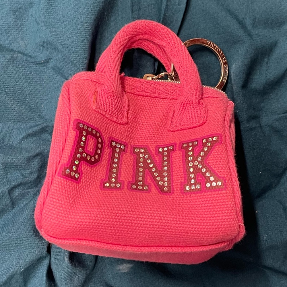 PINK Victoria's Secret COLLECTABLE VINTAGE Pink Change Purse Keychain - Picture 5 of 5